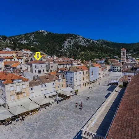 Gostinjska kuća Sea View From The Center Of Hvar