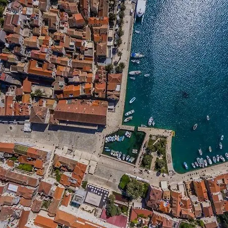 Sea View From The Center Of Hvar Gostinjska kuća