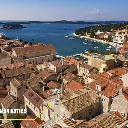 Sea View From The Center Of Hvar 3*